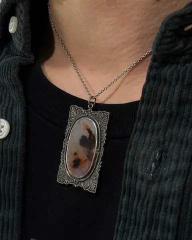 подвеска-картина с дендритовым агатом