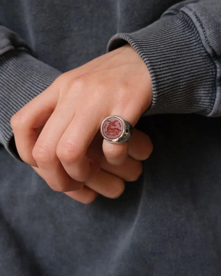 кольцо-печатка LAB227 с инталией 13.5 размера (сердолик)