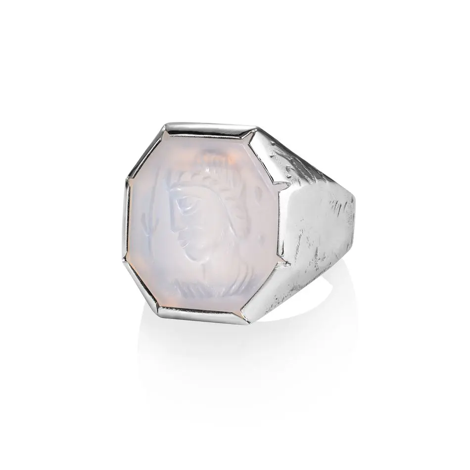 LAB098 кольцо-печатка с инталией 18 (кварц)