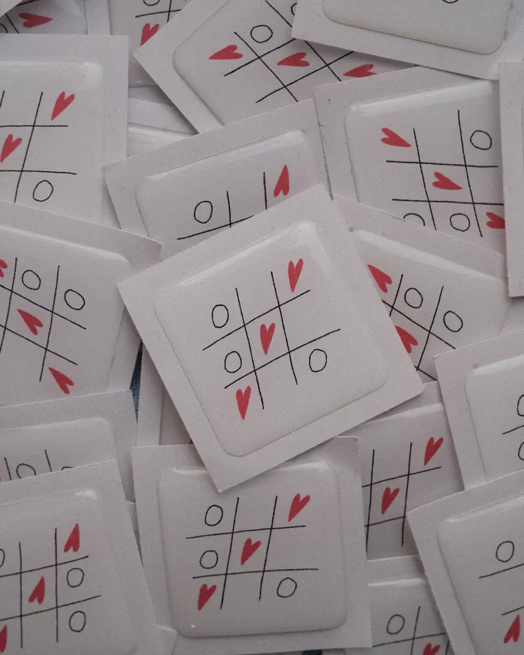 объемный стикер крестики-нолики