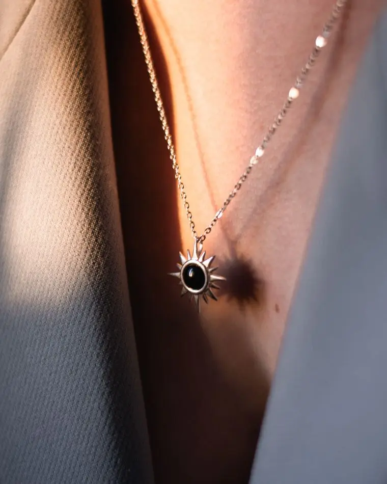 подвеска polar с черным ониксом на цепочке 40-45 см (родирование)