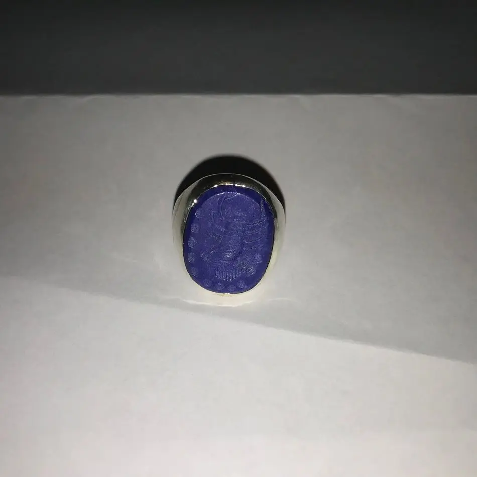LAB028 кольцо-печатка с инталией 17.5 (лазурит, овал)