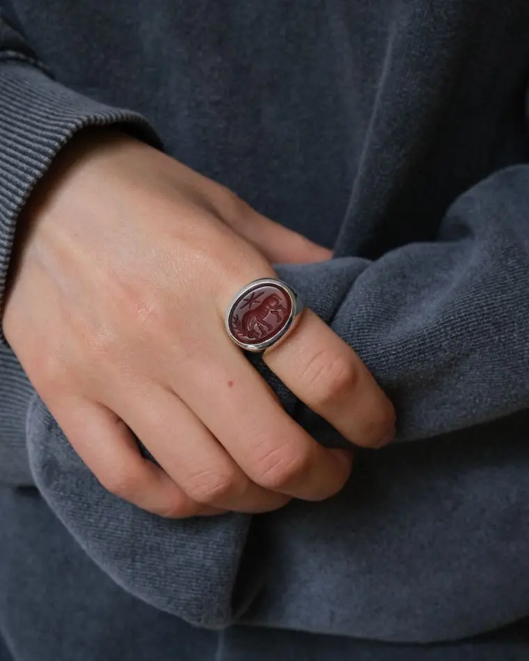 кольцо-печатка LAB248 с инталией 17.5 размера (сердолик)