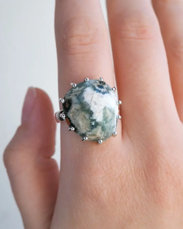 кольцо ocean bloom 18 размер (яшма)