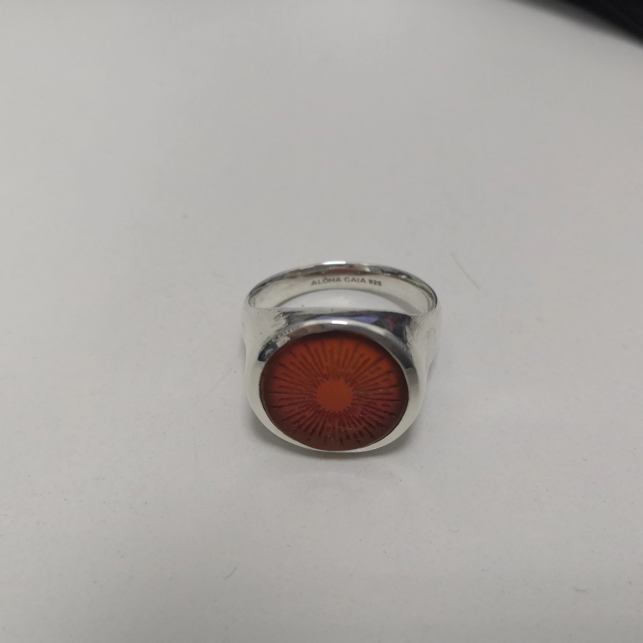 LAB039 кольцо-печатка с инталией 19 (сердолик, круг, солнце) 585