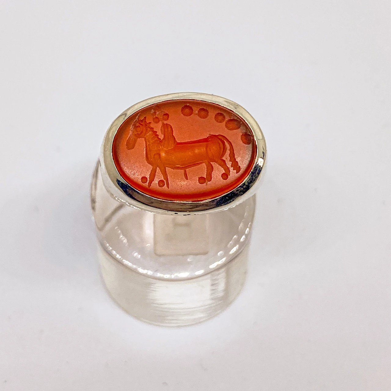 LAB066 кольцо-печатка с инталией 18 (сердолик, антик)