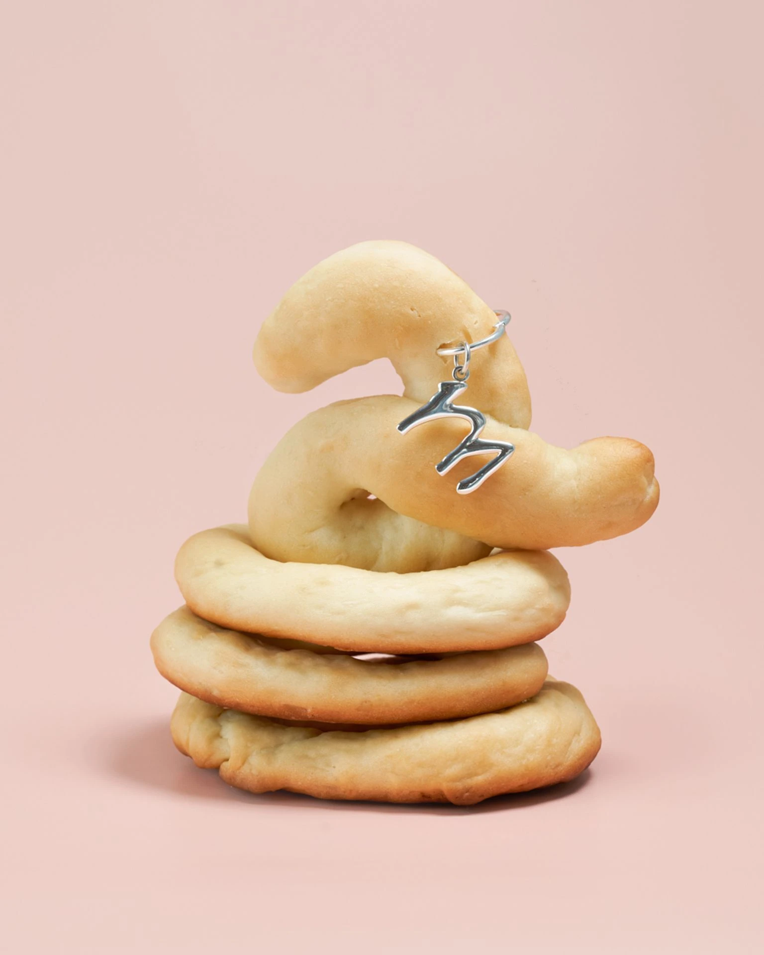 подвеска-буква m на кликере basic (m)