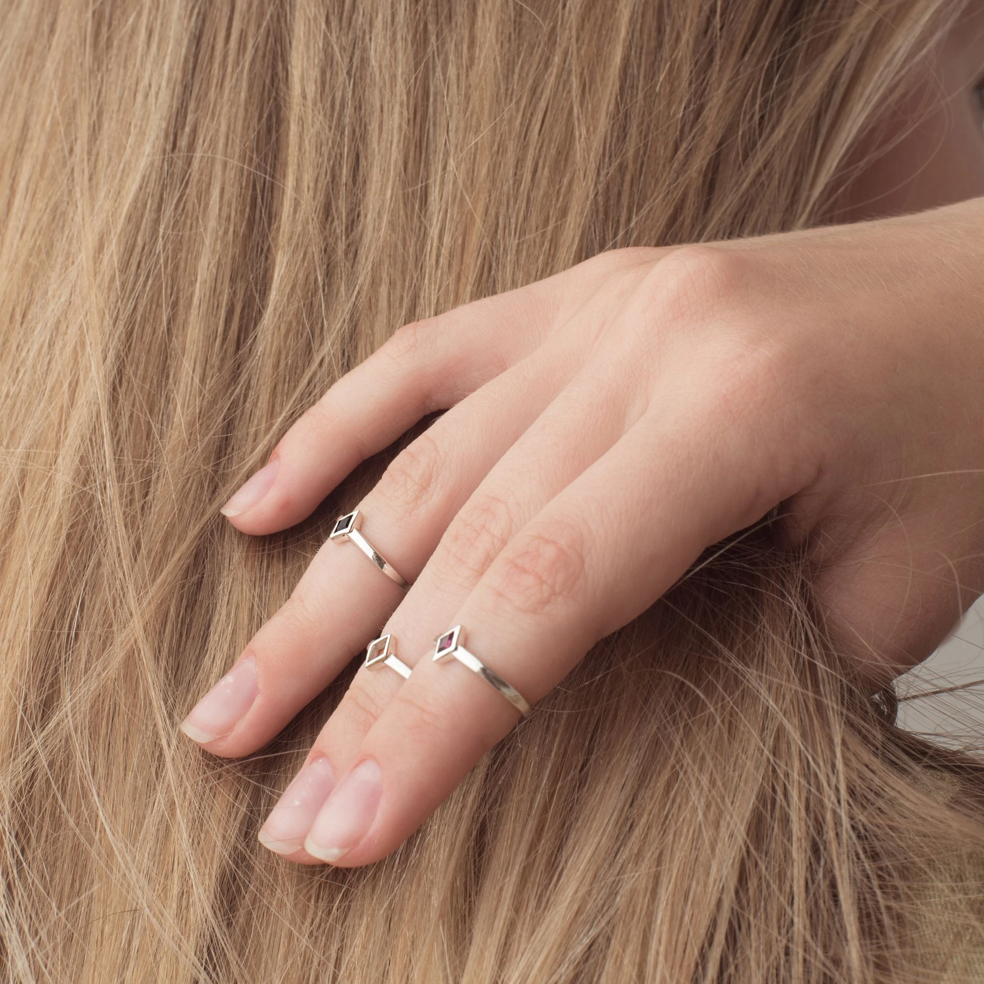 кольцо на фалангу rhombi с черным ониксом