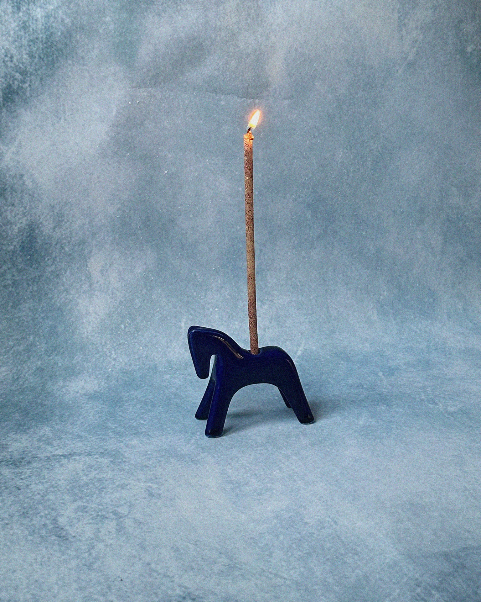 фигурка alohagaia x жечь из фарфора (кобальт)