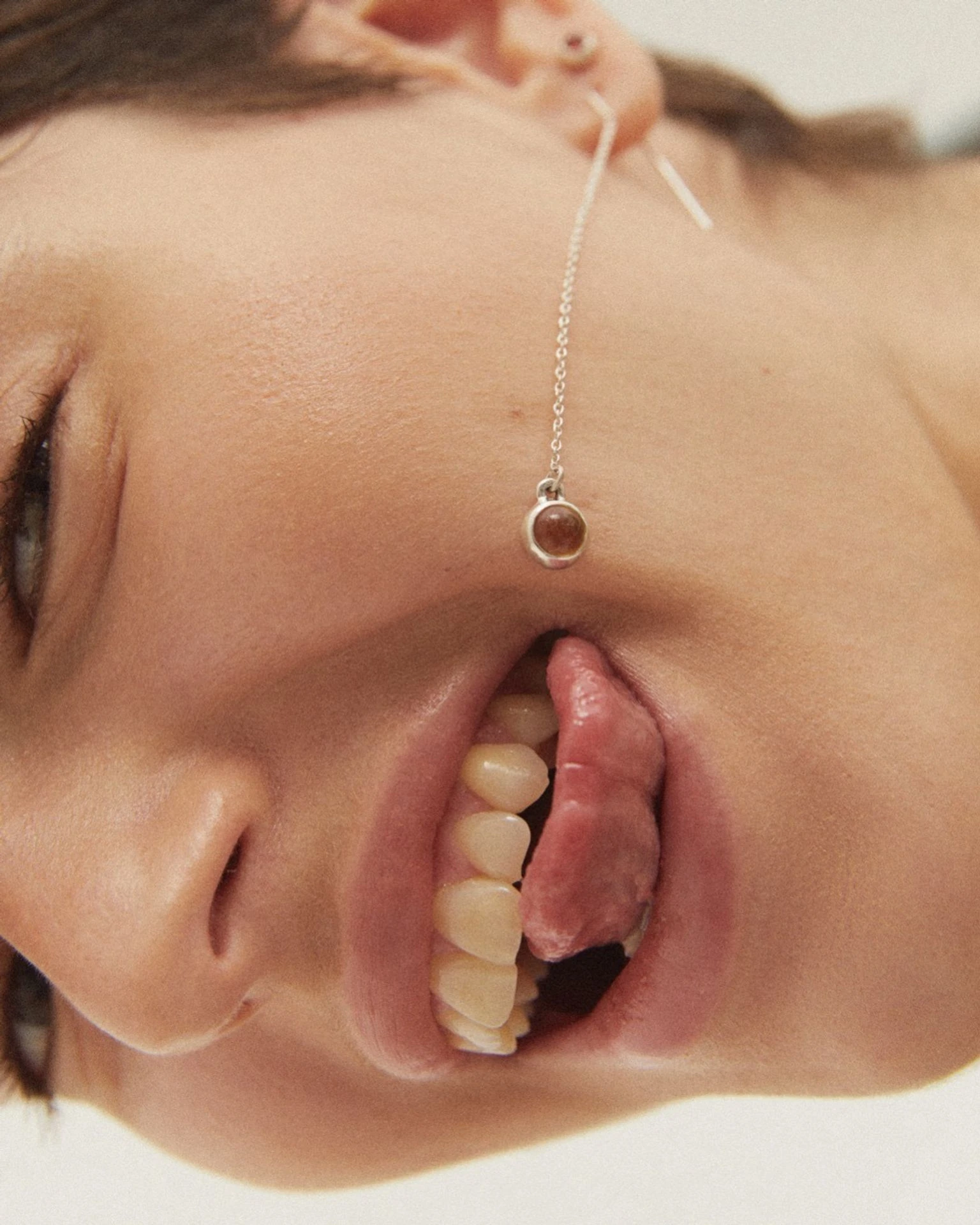 серьга на цепочке alpha с цитрином