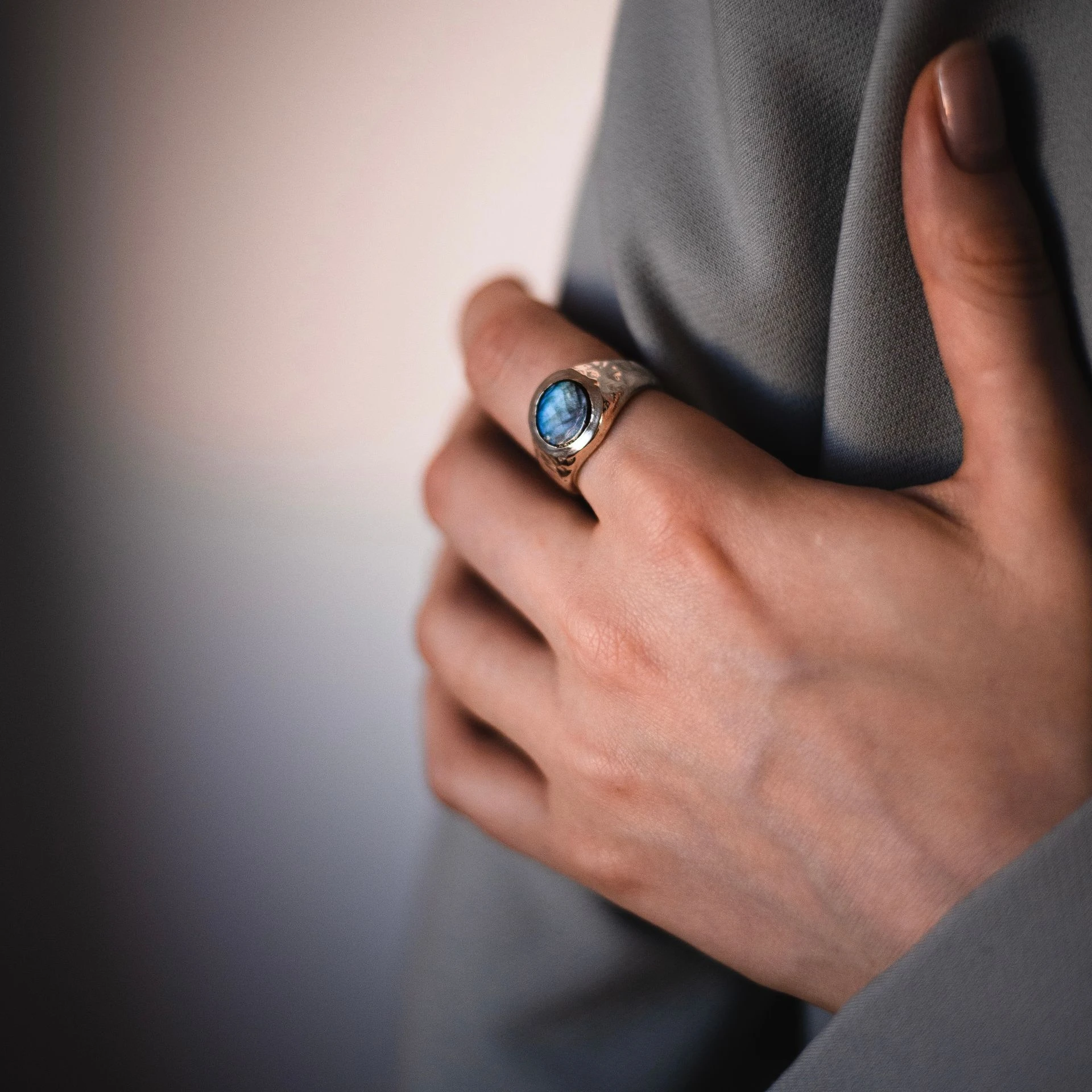 кольцо ijen с лабрадоритом