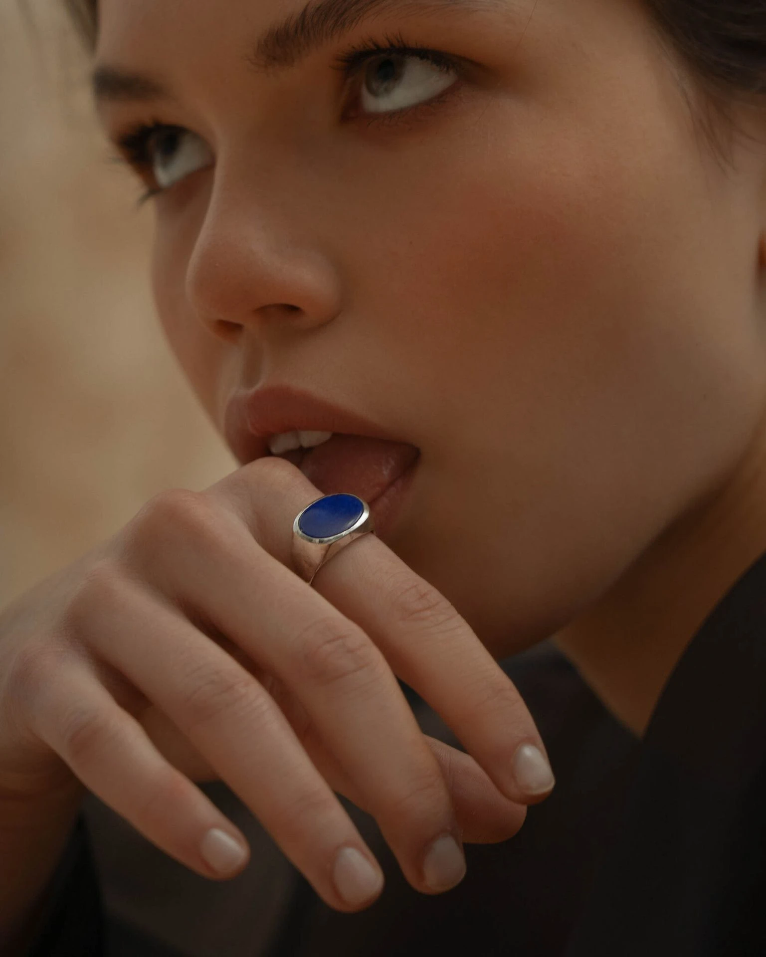кольцо amba с лазуритом