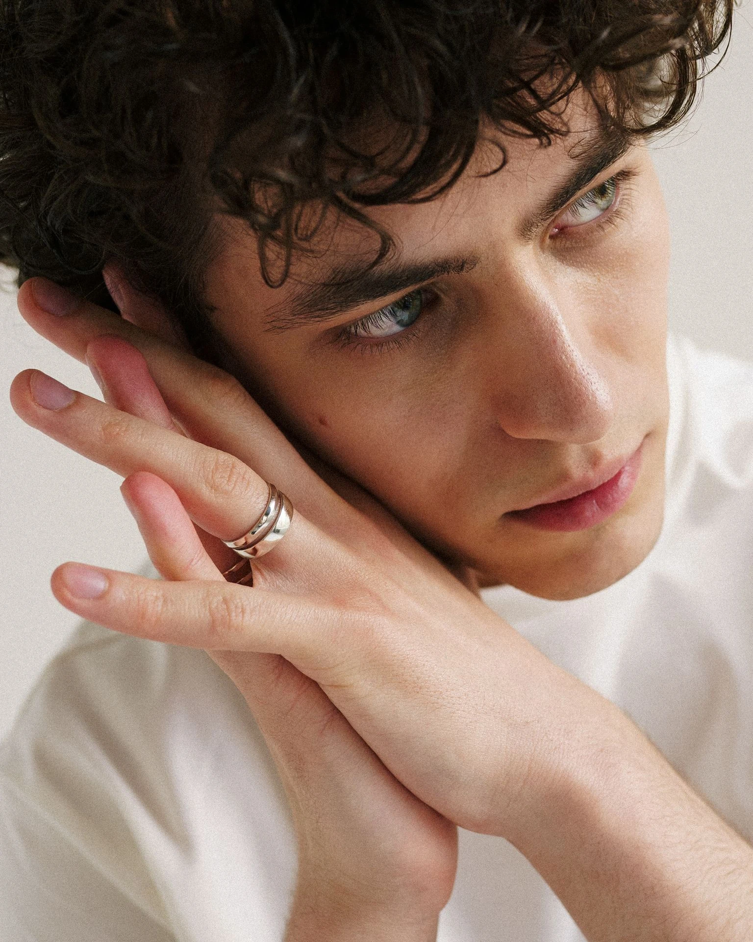 кольцо armas с красной эмалью