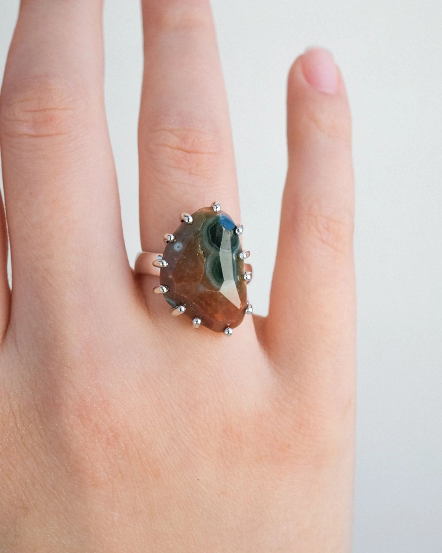 кольцо ocean bloom 16.5 размер (яшма)