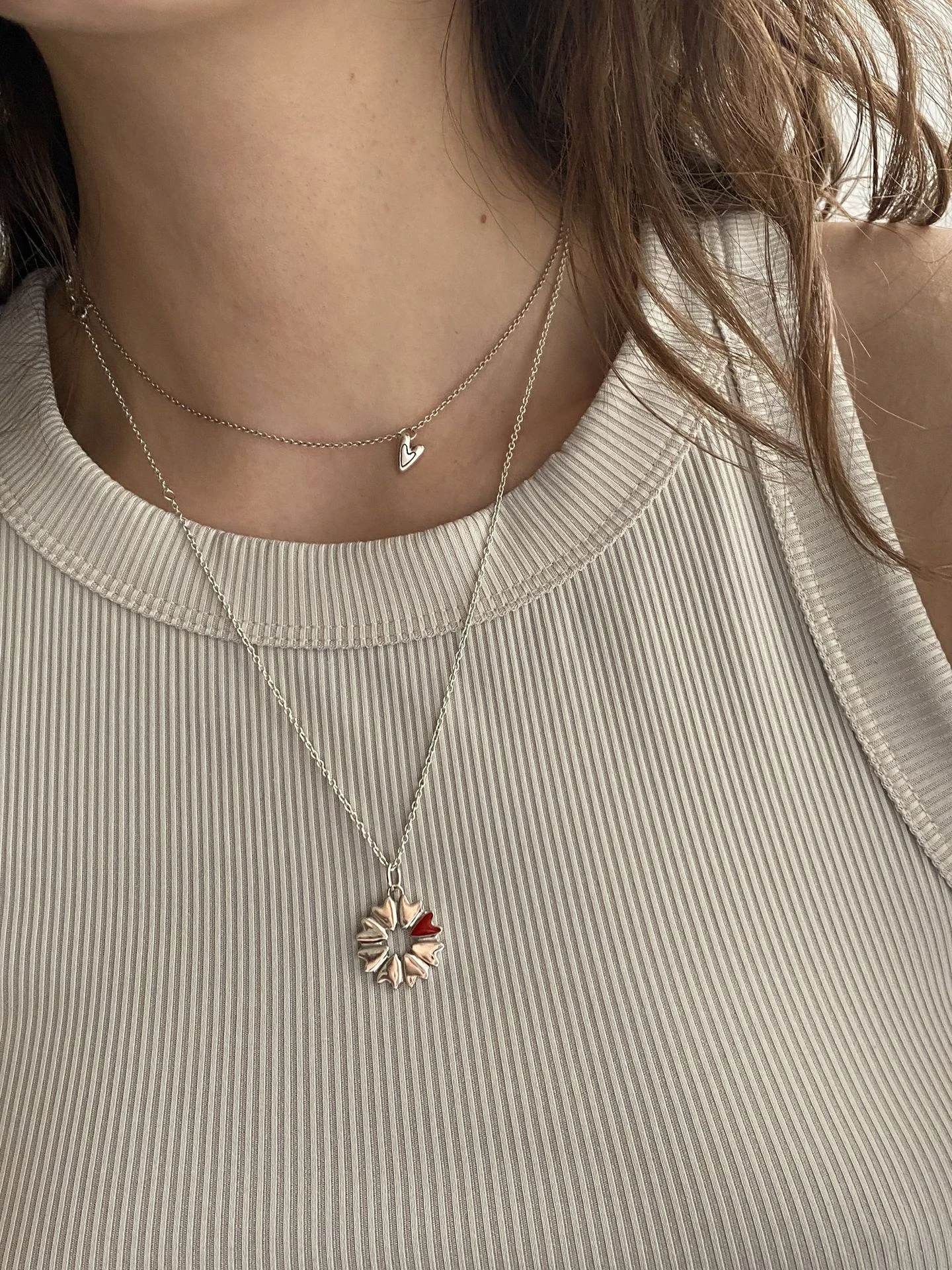 подвеска flover с красной эмалью