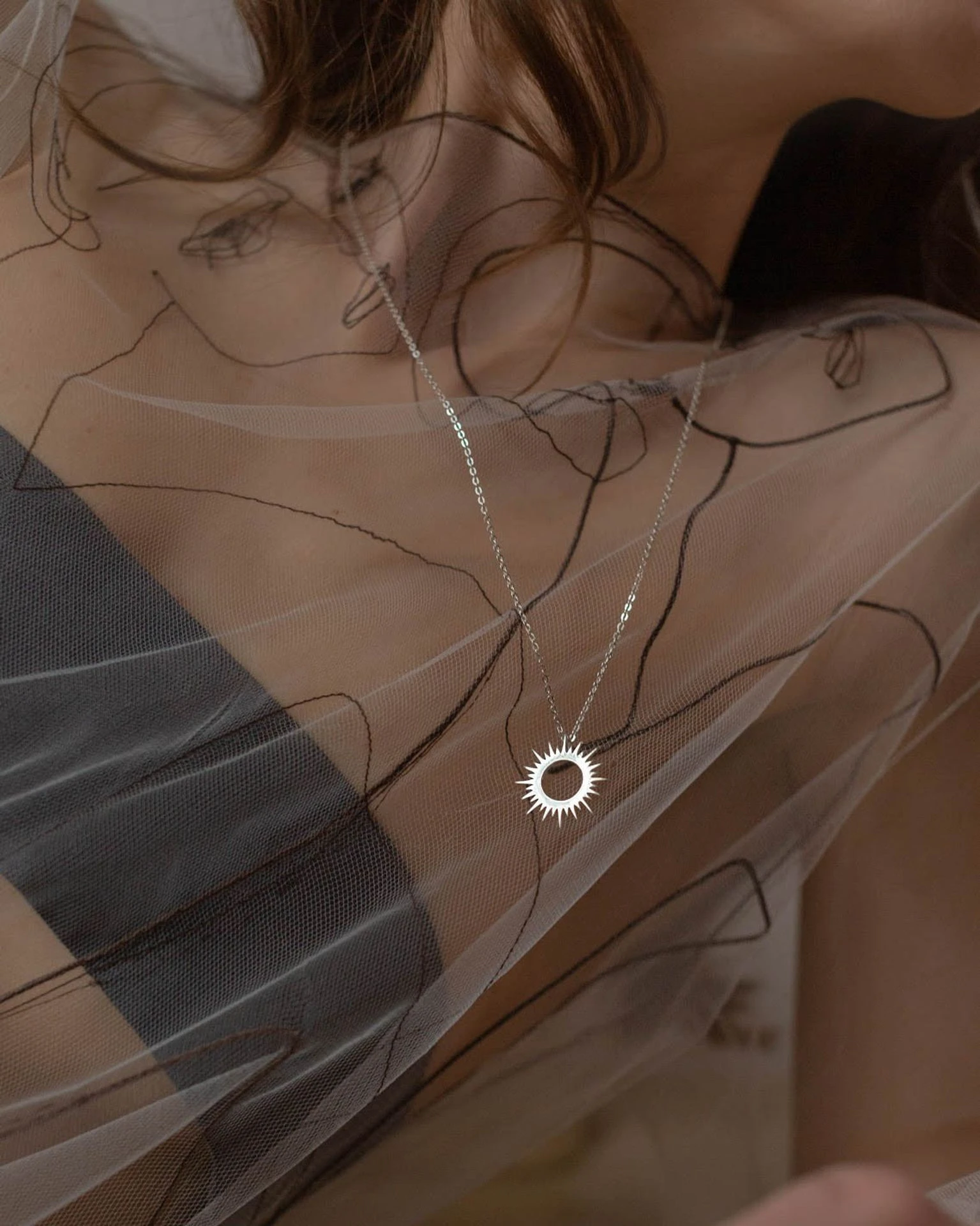 подвеска corona на цепочке 55-60 см (родирование)