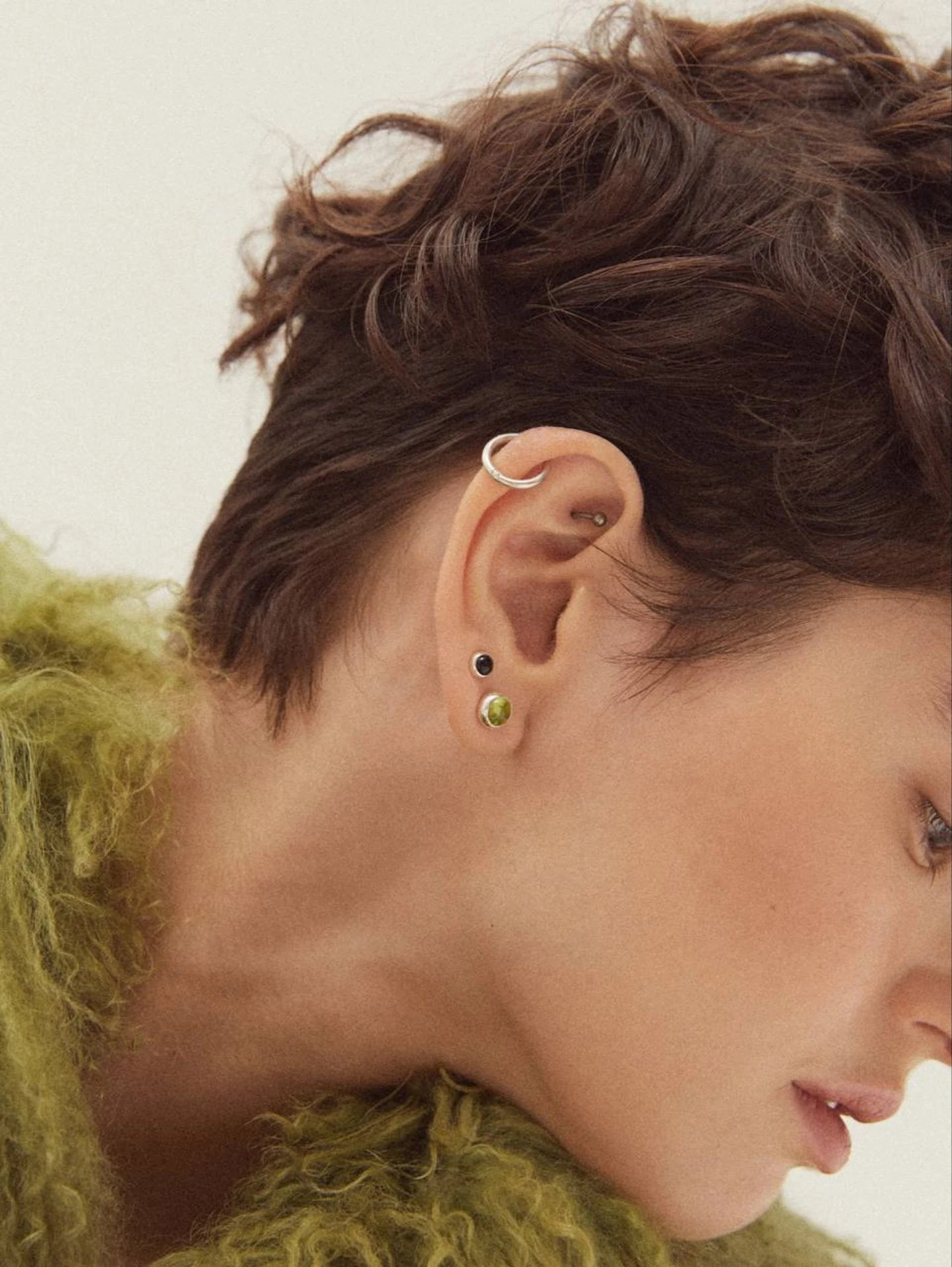 моносерьга beta с черным ониксом