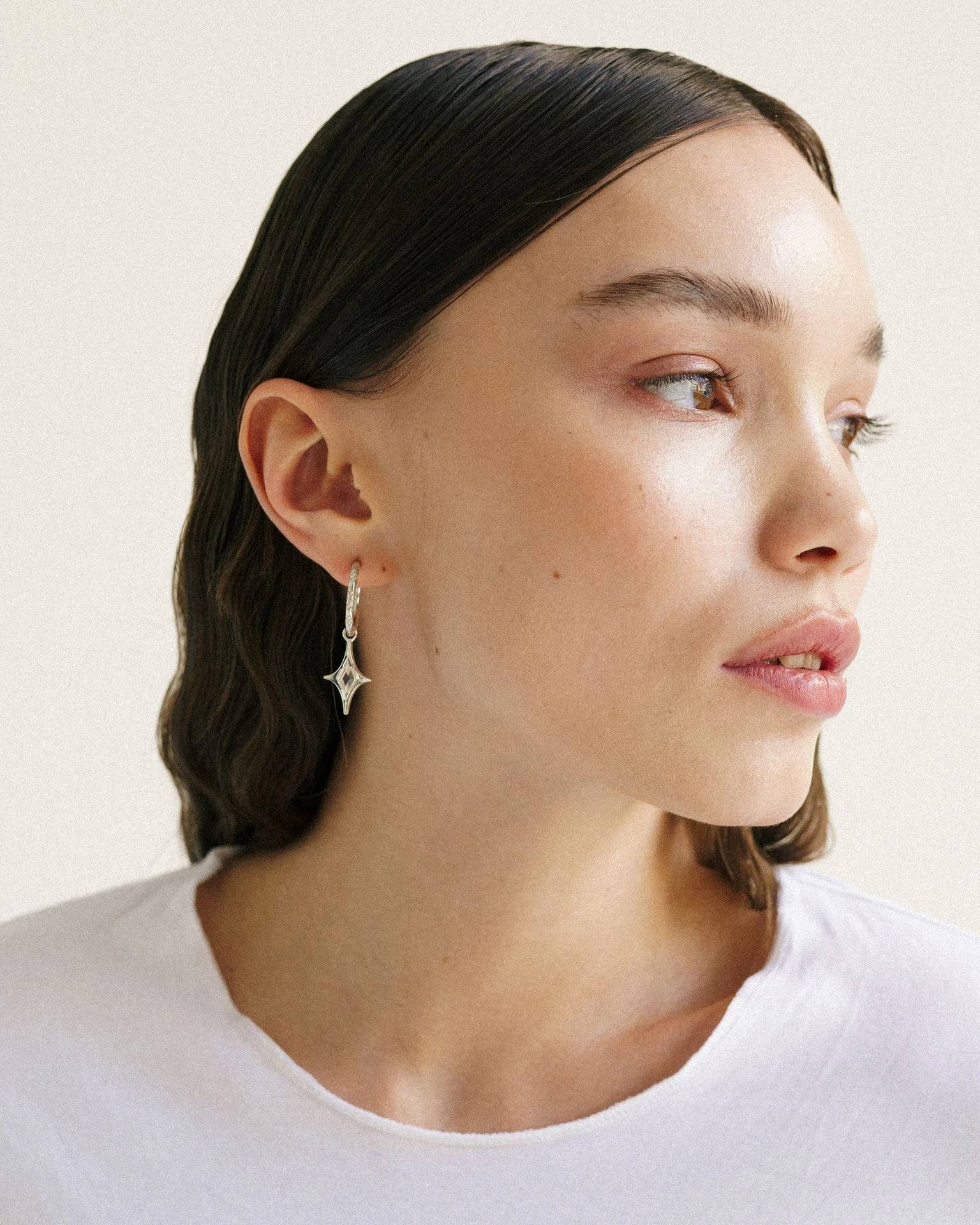 шарм mar с горным хрусталем на кликере armas