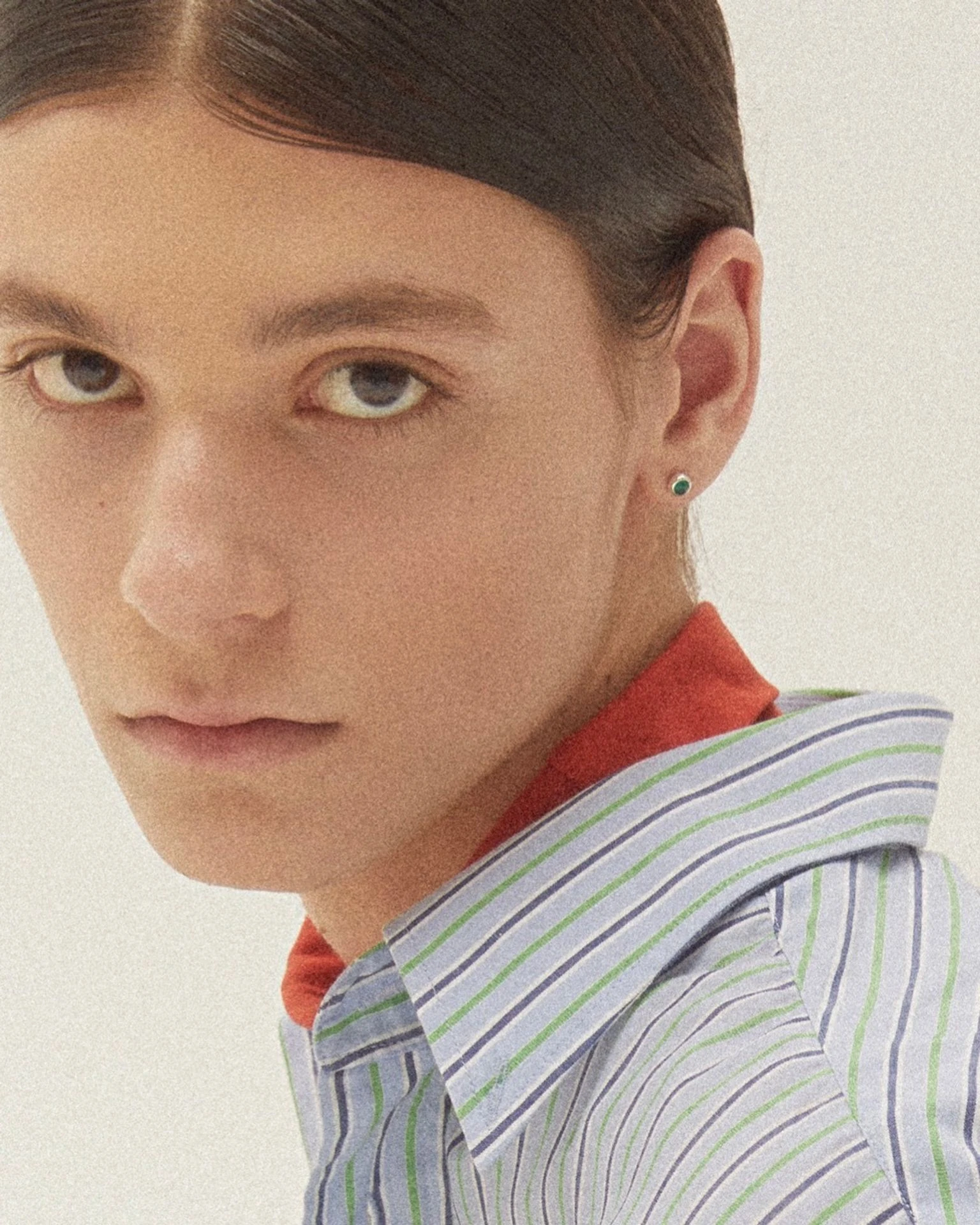 серьги beta с зеленым ониксом