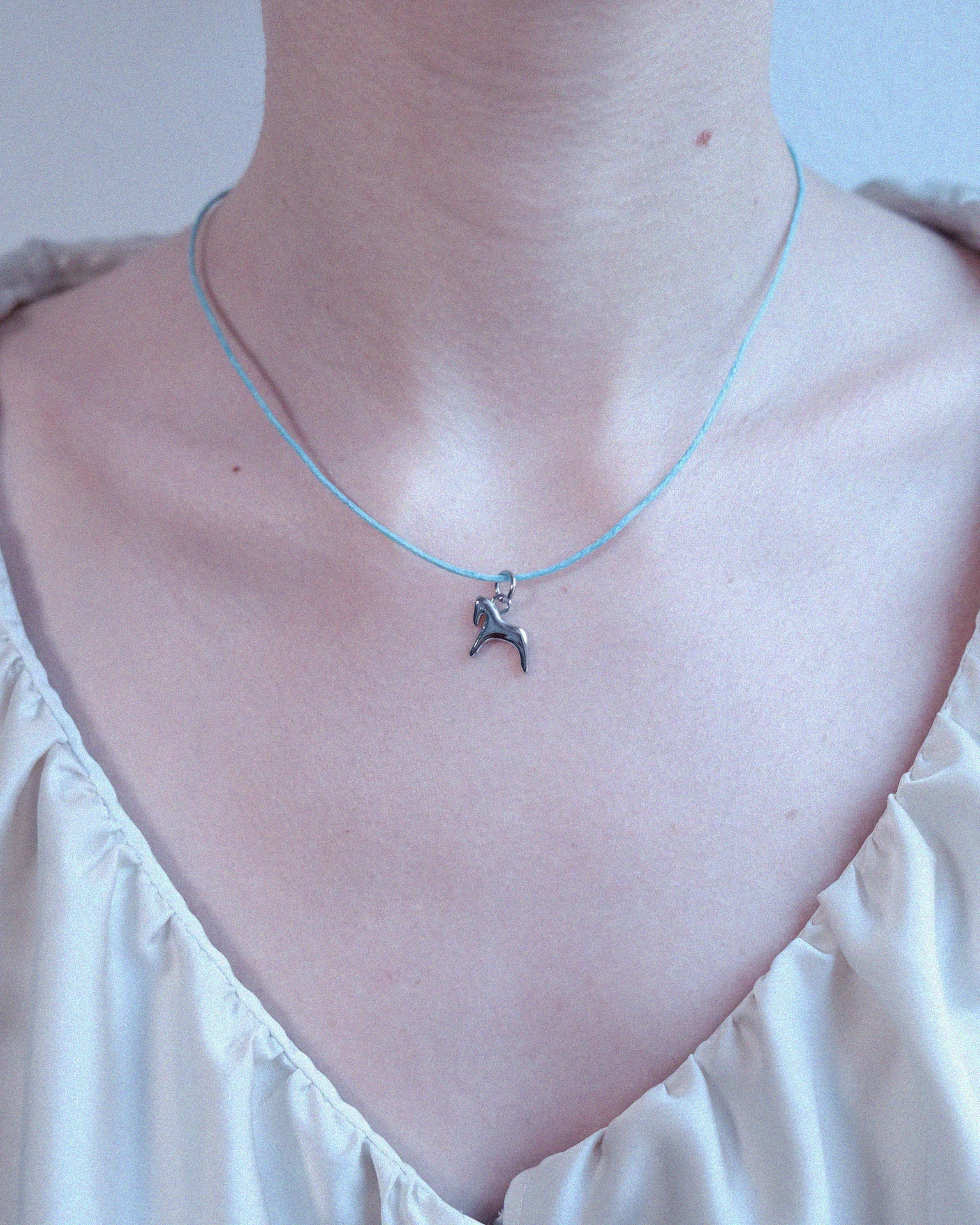 подвеска burdo из стали на хлопковом голубом шнурке