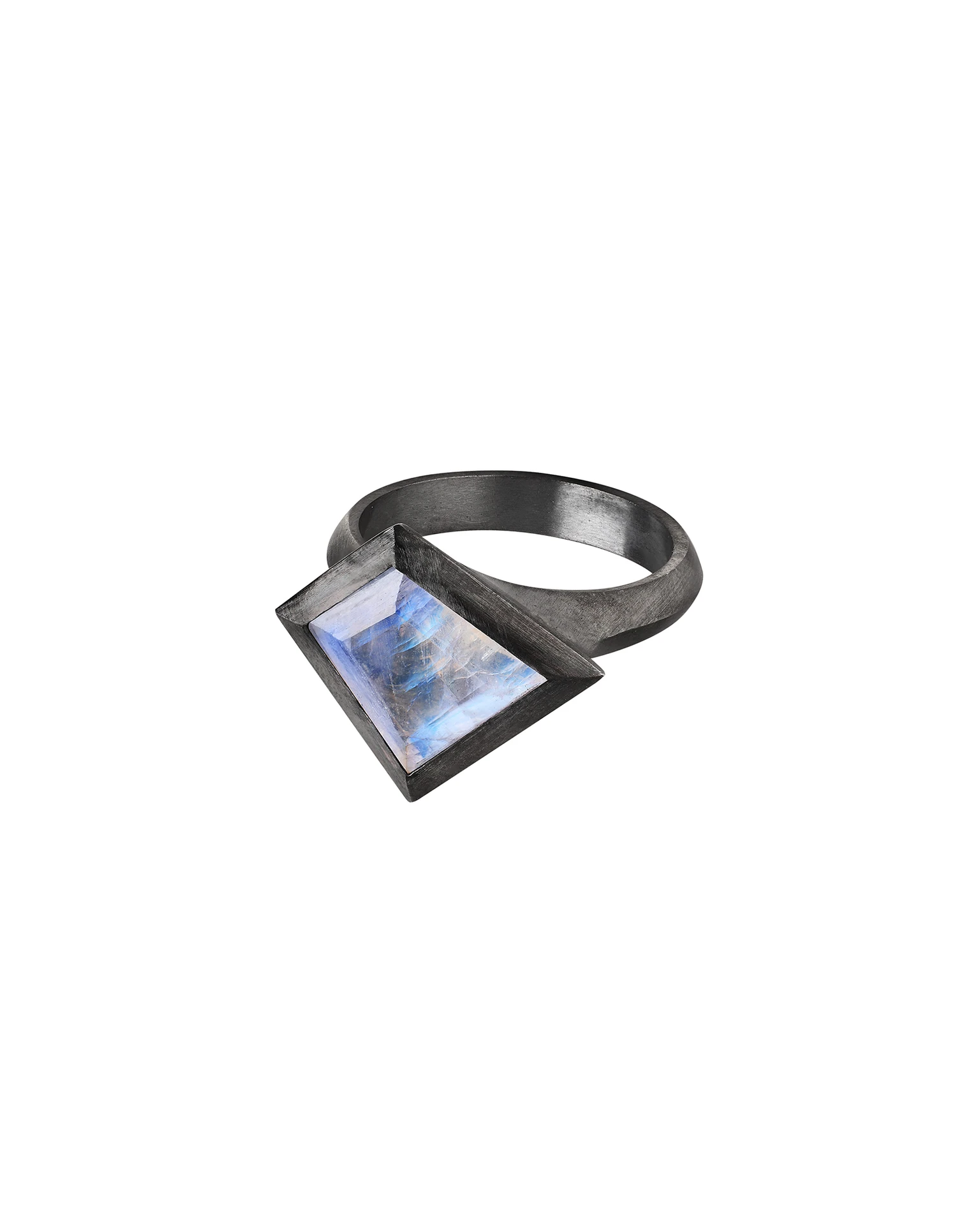 кольцо demantur с лунным камнем