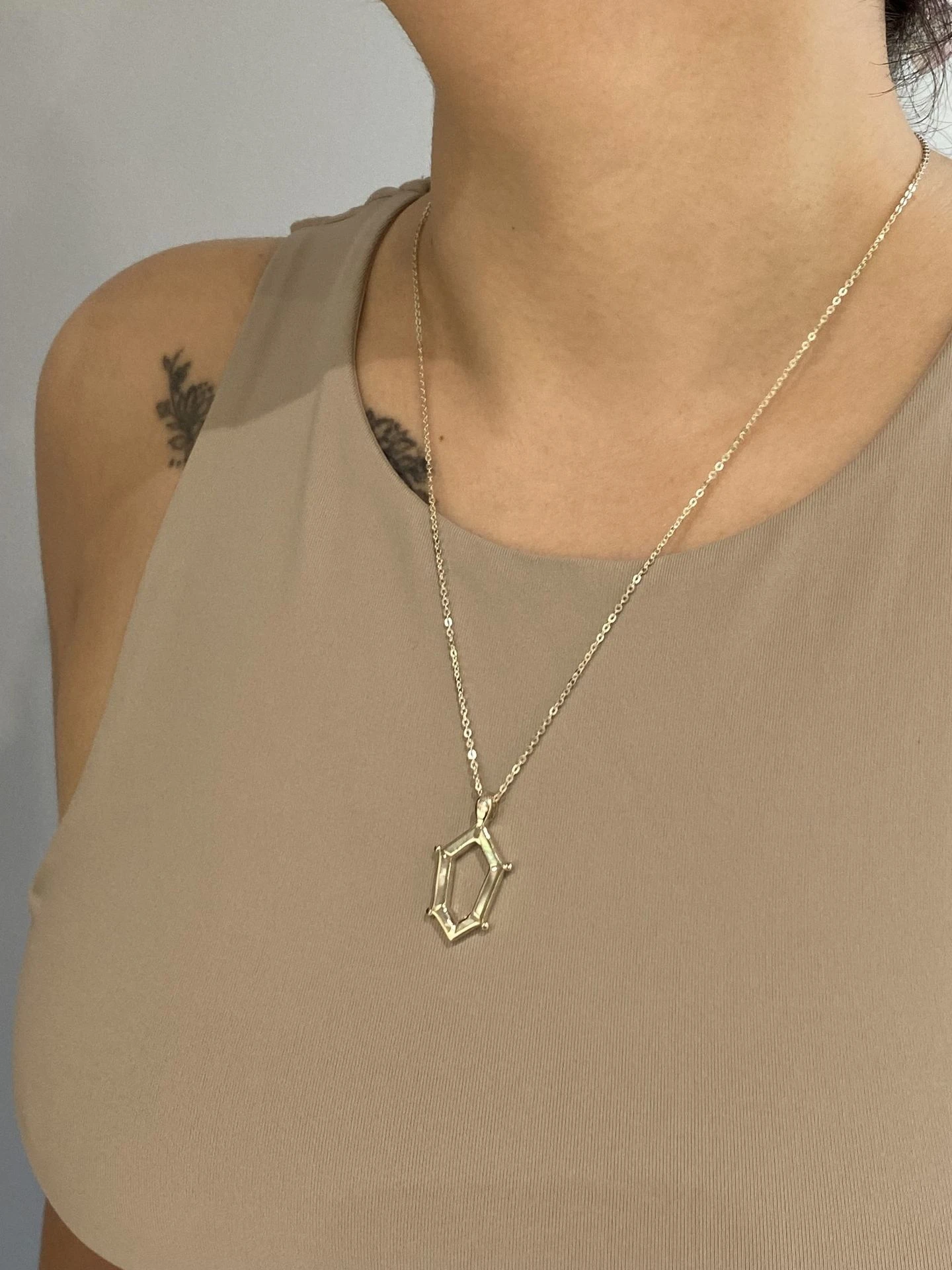 подвеска honu с перламутром