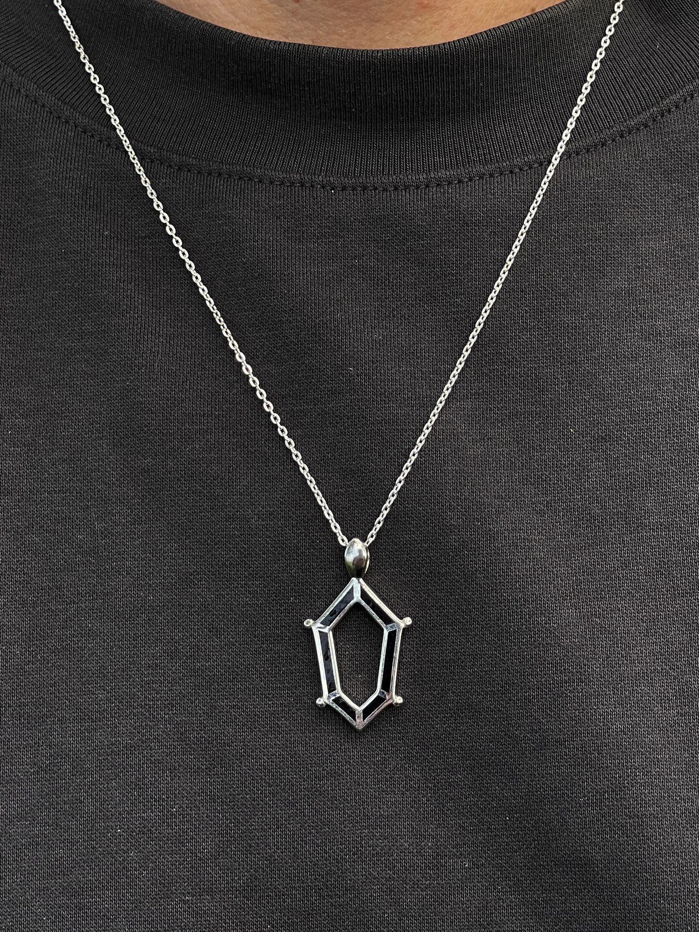 подвеска honu с черным ониксом на цепочке 55-60 см