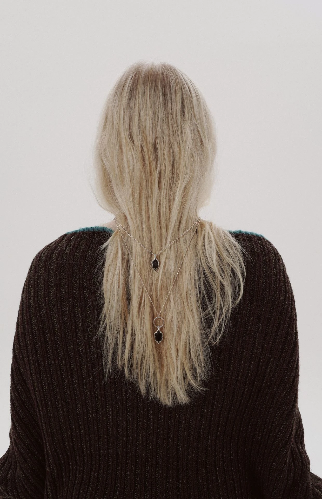 колье honu с черным ониксом на цепочке