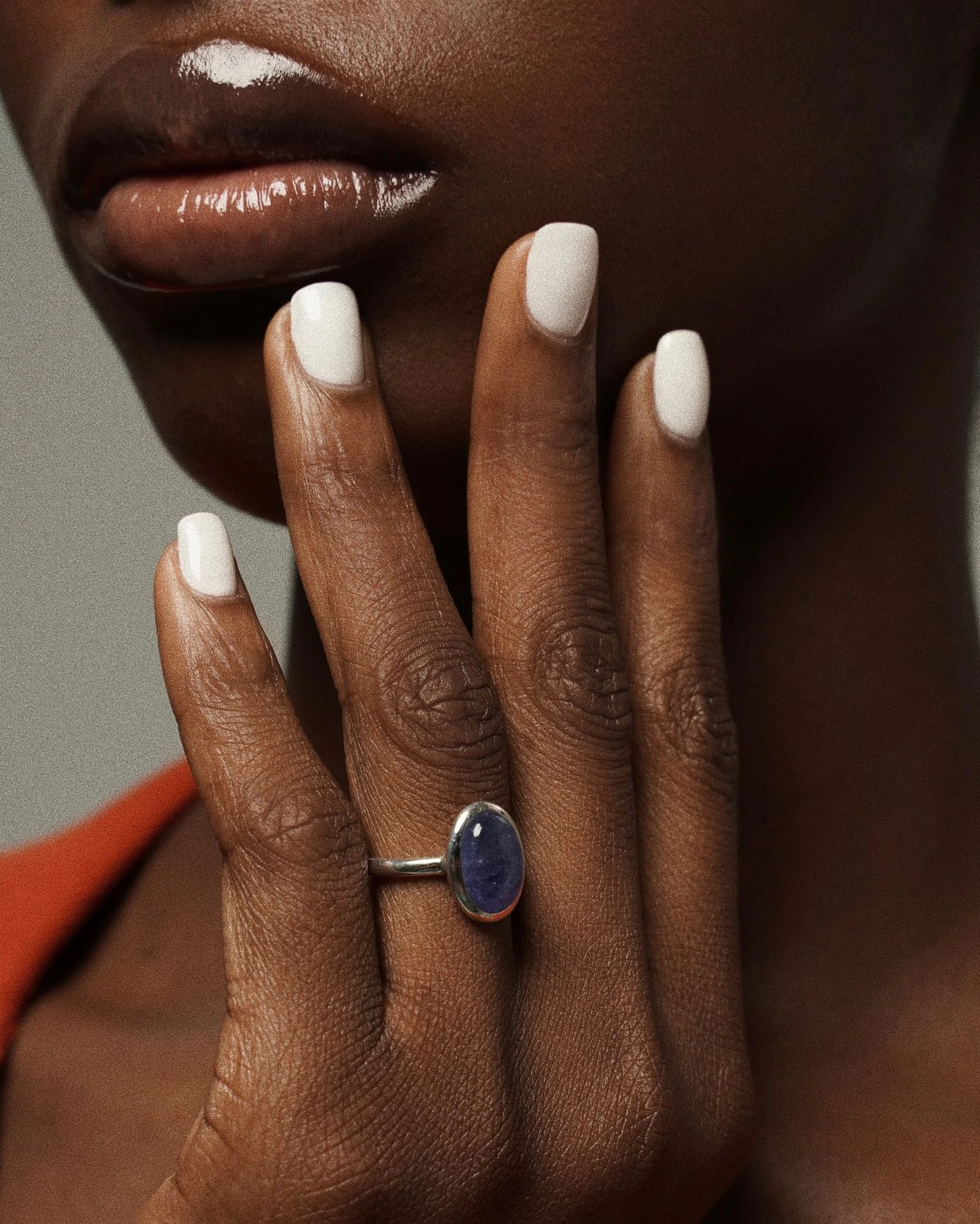 кольцо omega с танзанитом