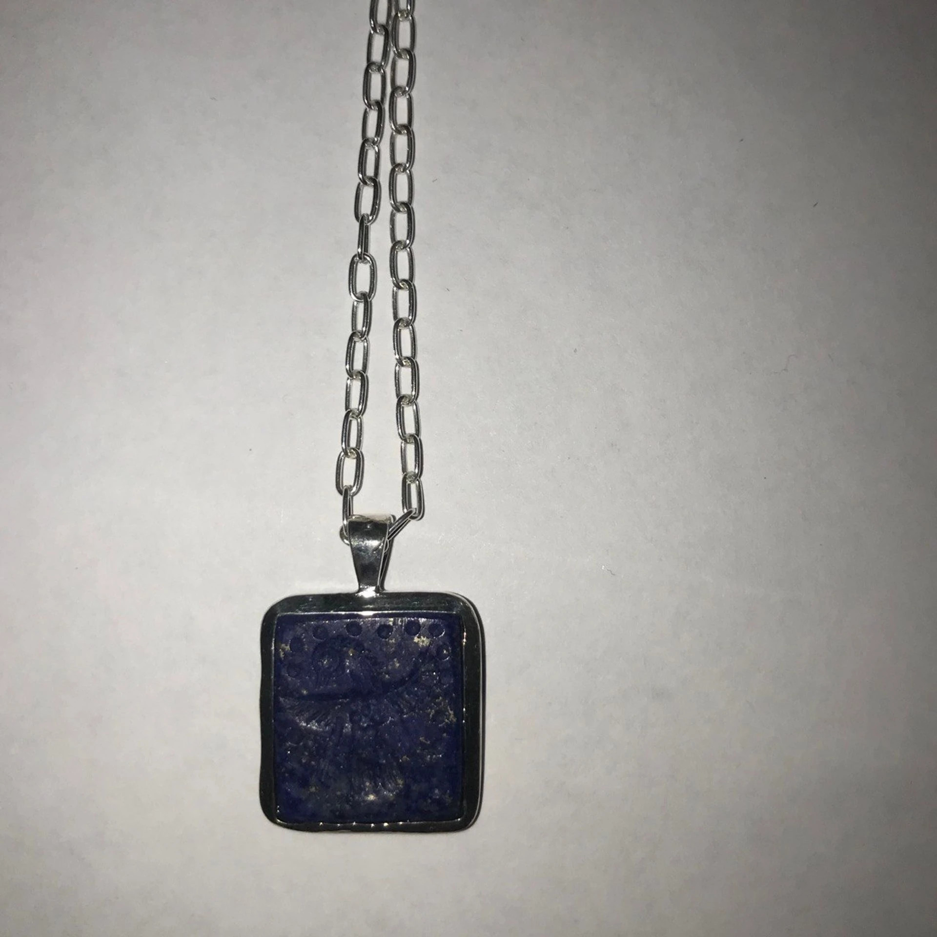 lab034 подвеска с инталией, 45 см (лазурит, квадрат)