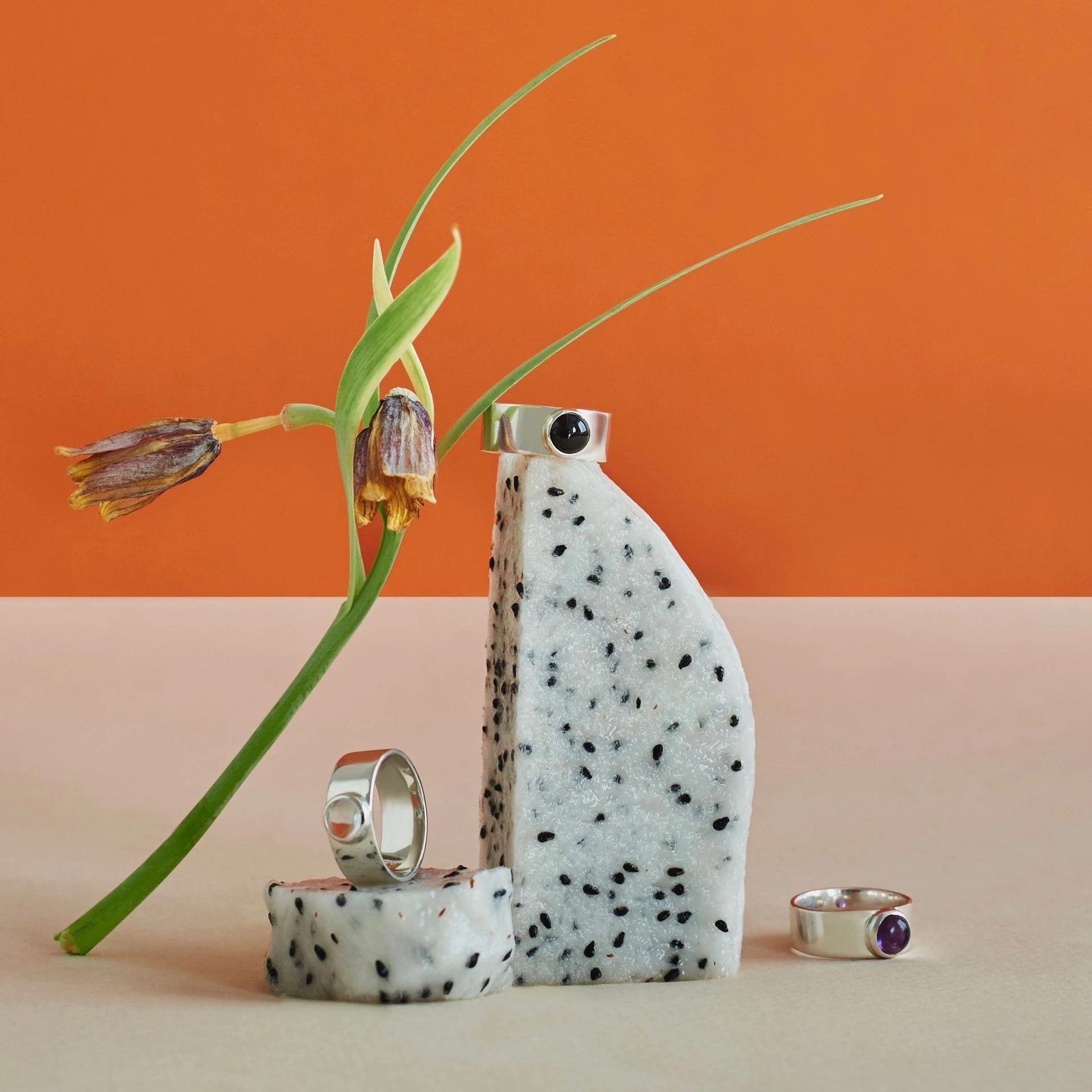 кольцо theta с аметистом