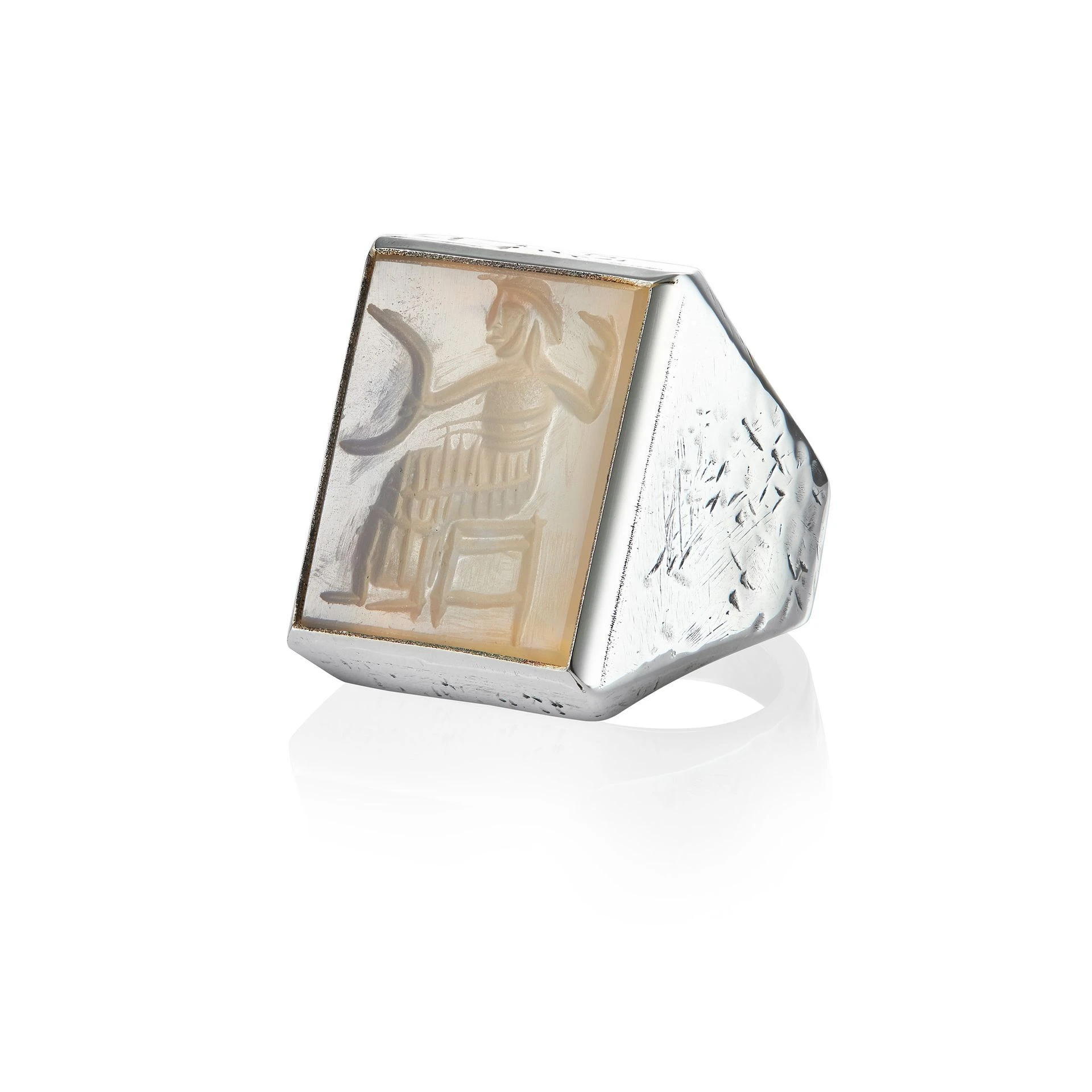 lab090 кольцо-печатка с инталией 16 (кварц)