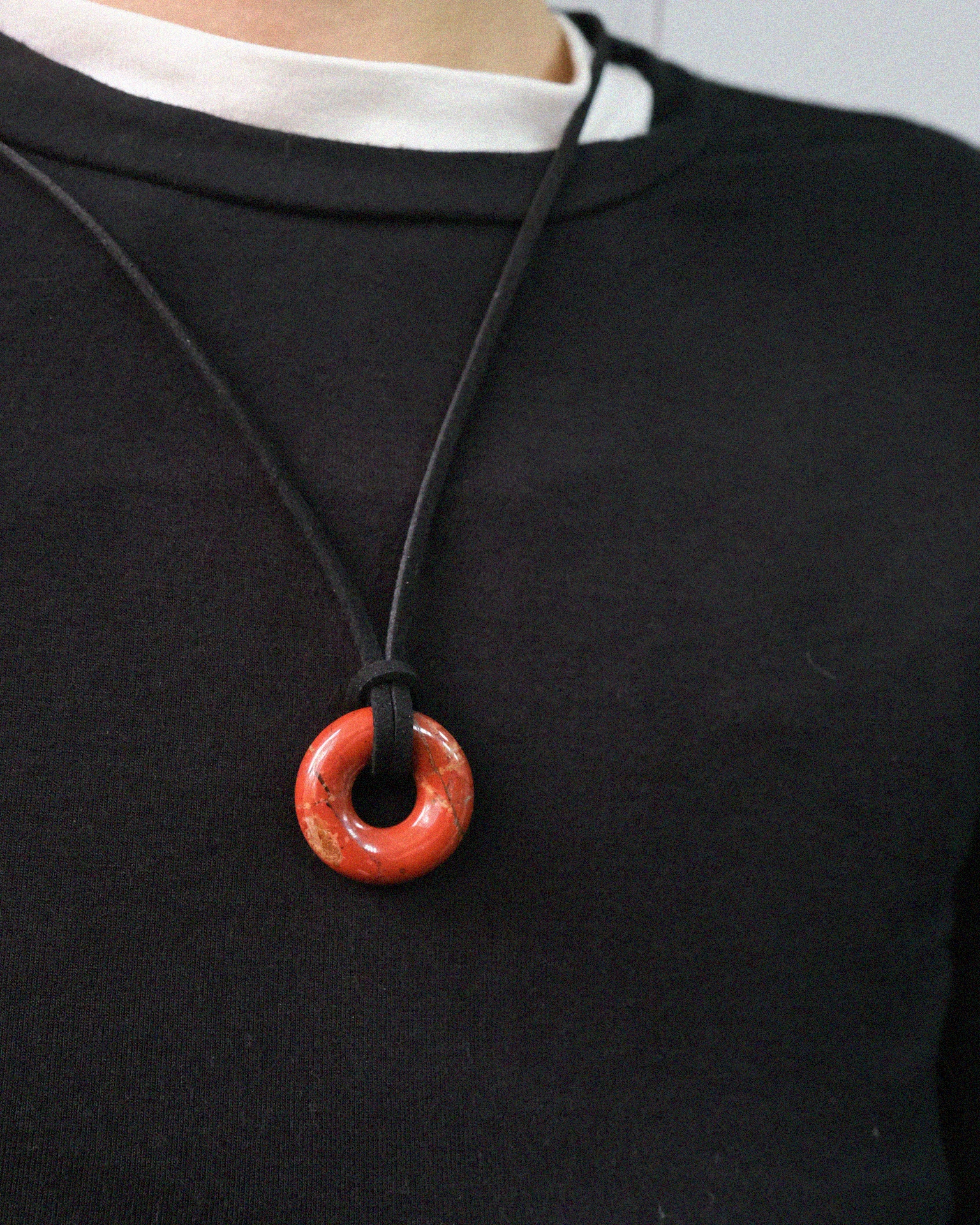 подвеска bagel из яшмы на шнурке