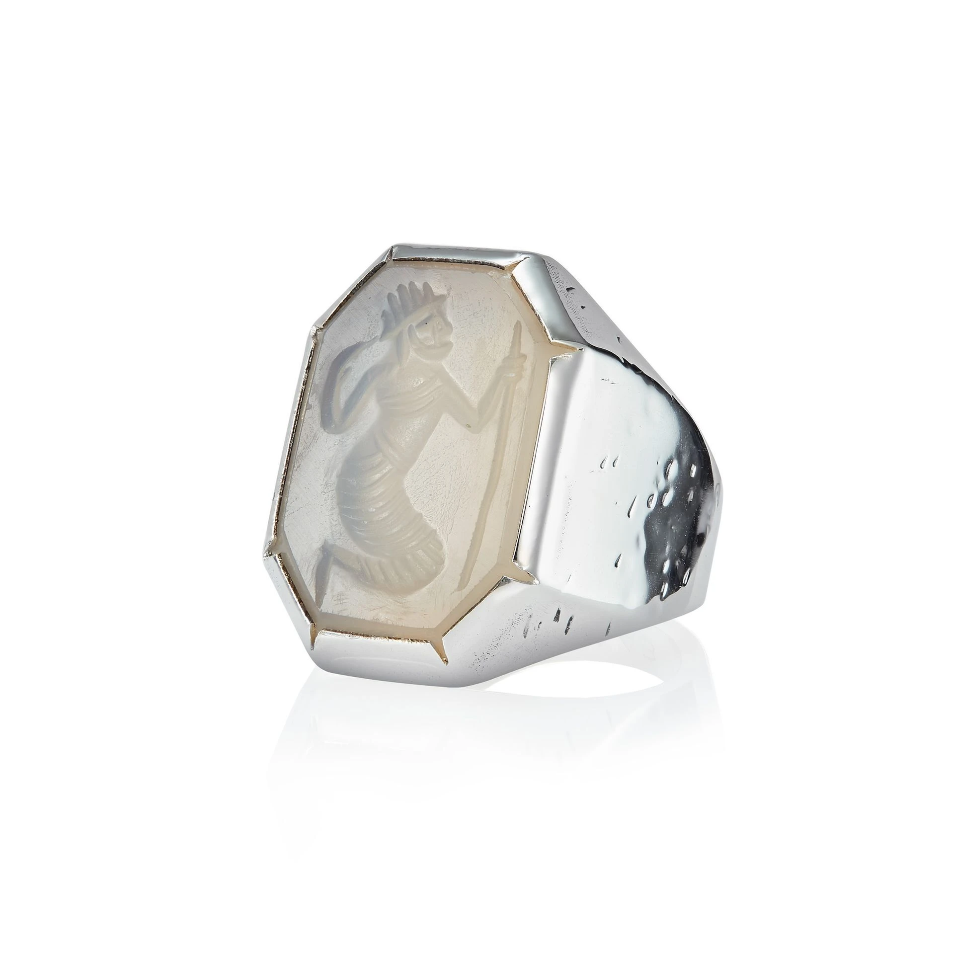 lab123 кольцо-печатка с инталией 16.5 (кварц)