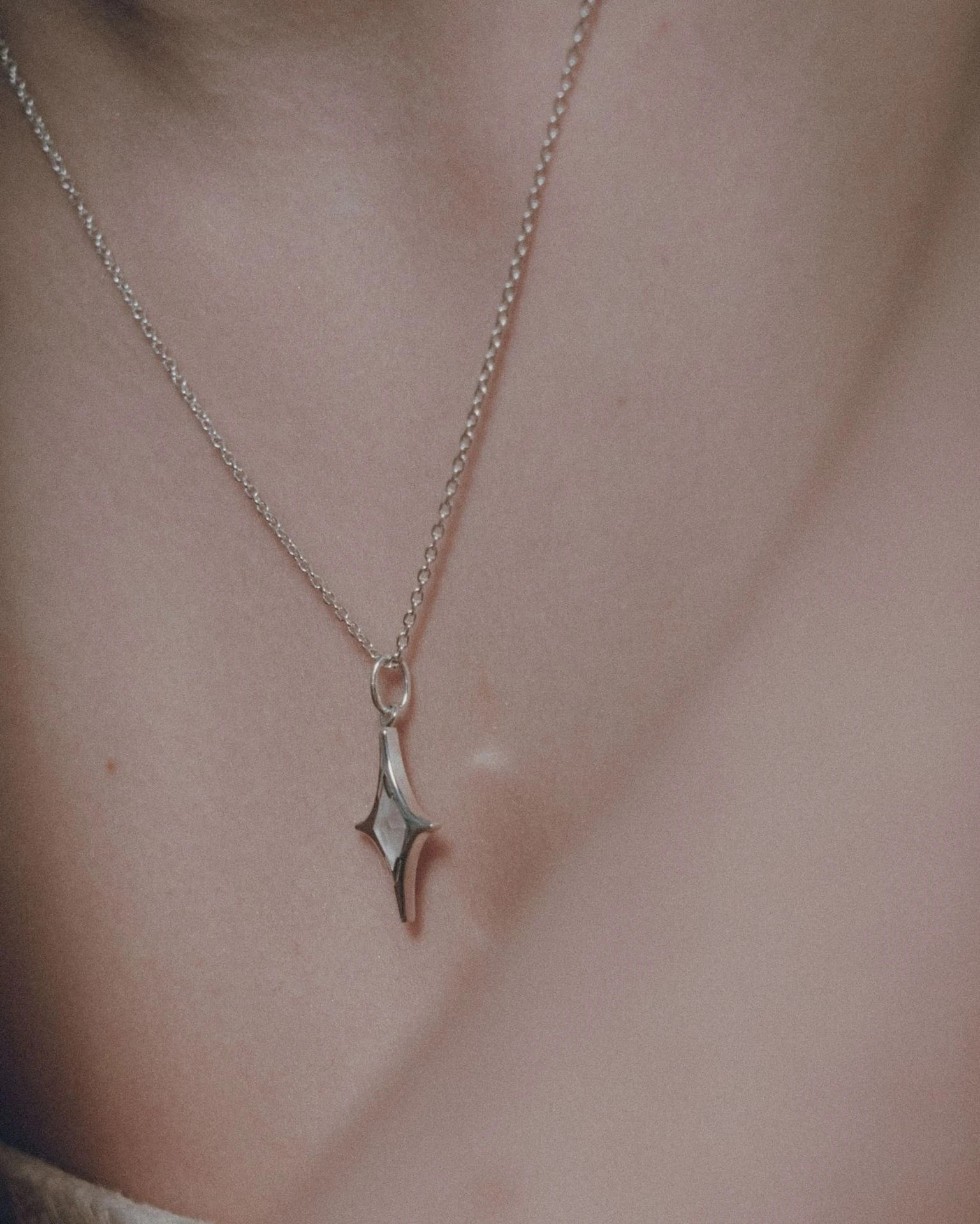 подвеска mar с горным хрусталем