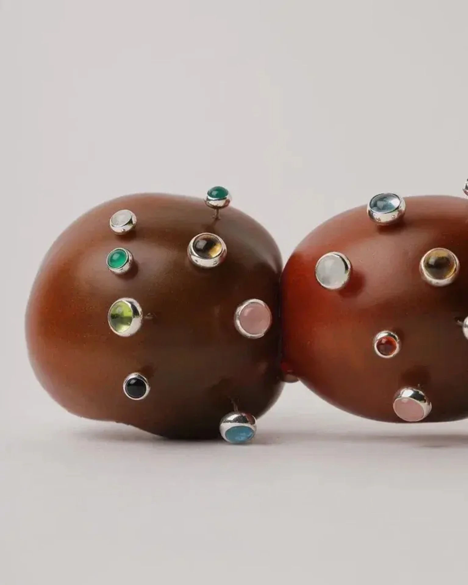 моносерьга beta с черным ониксом (родирование)