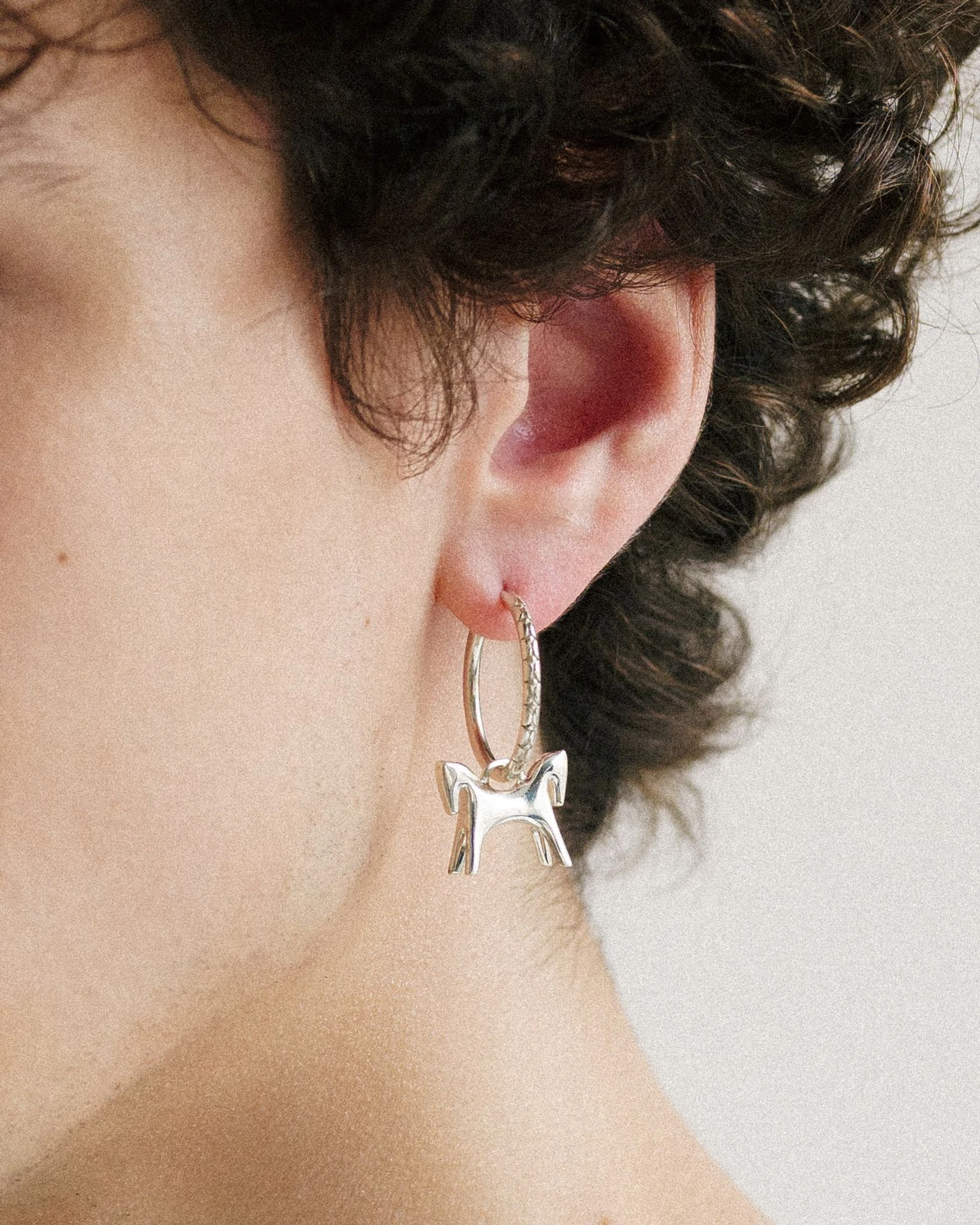 моносерьга puoli на кликере kammi (родирование)