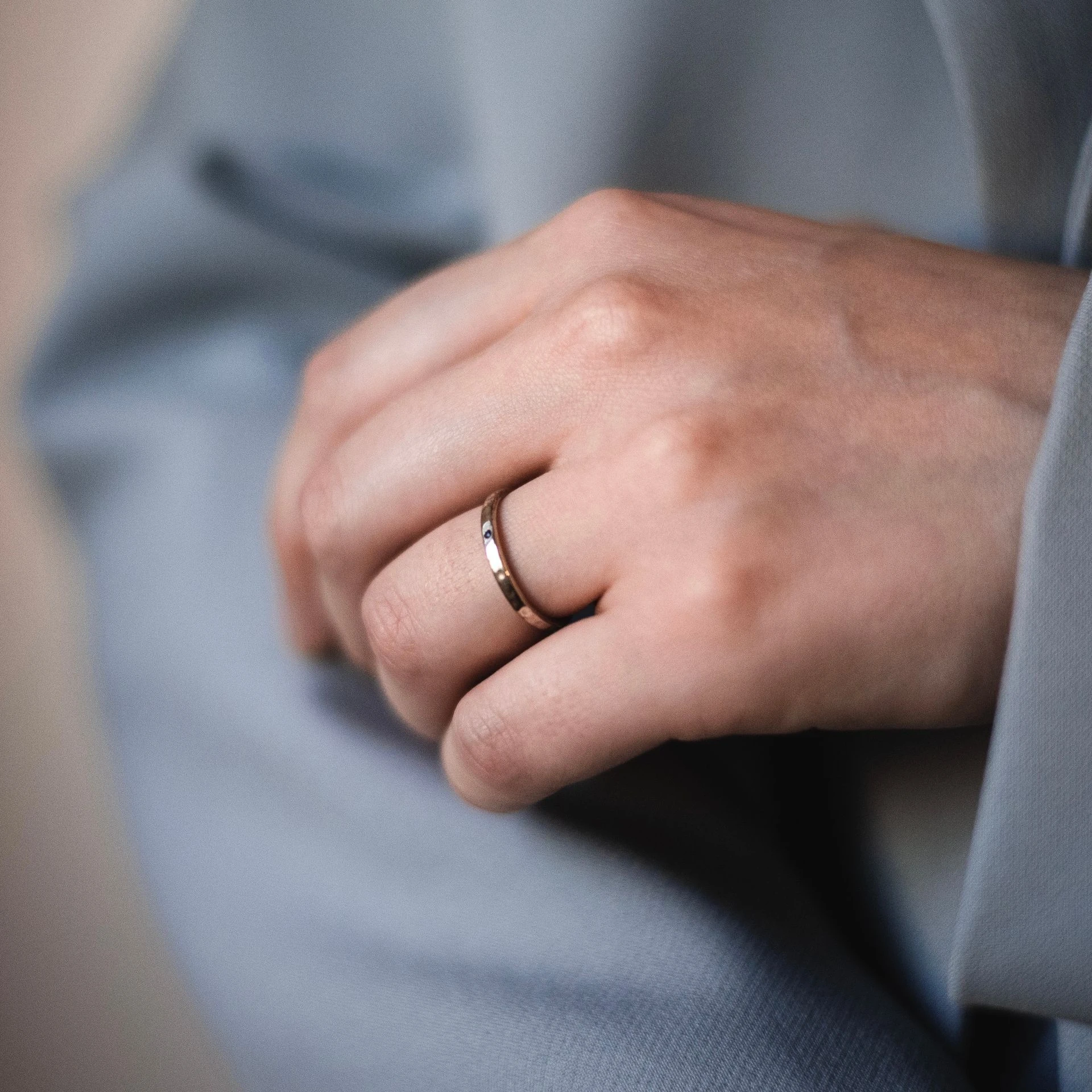 кольцо gamma с синим сапфиром