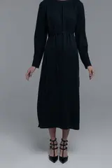 Платье с контрастной отстрочкой, черный