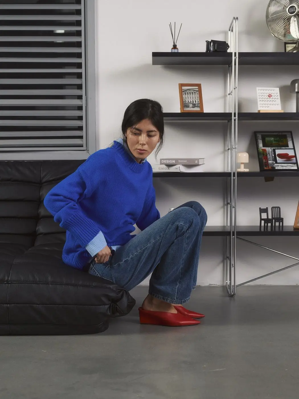 Джемпер объемный прямого кроя, синий