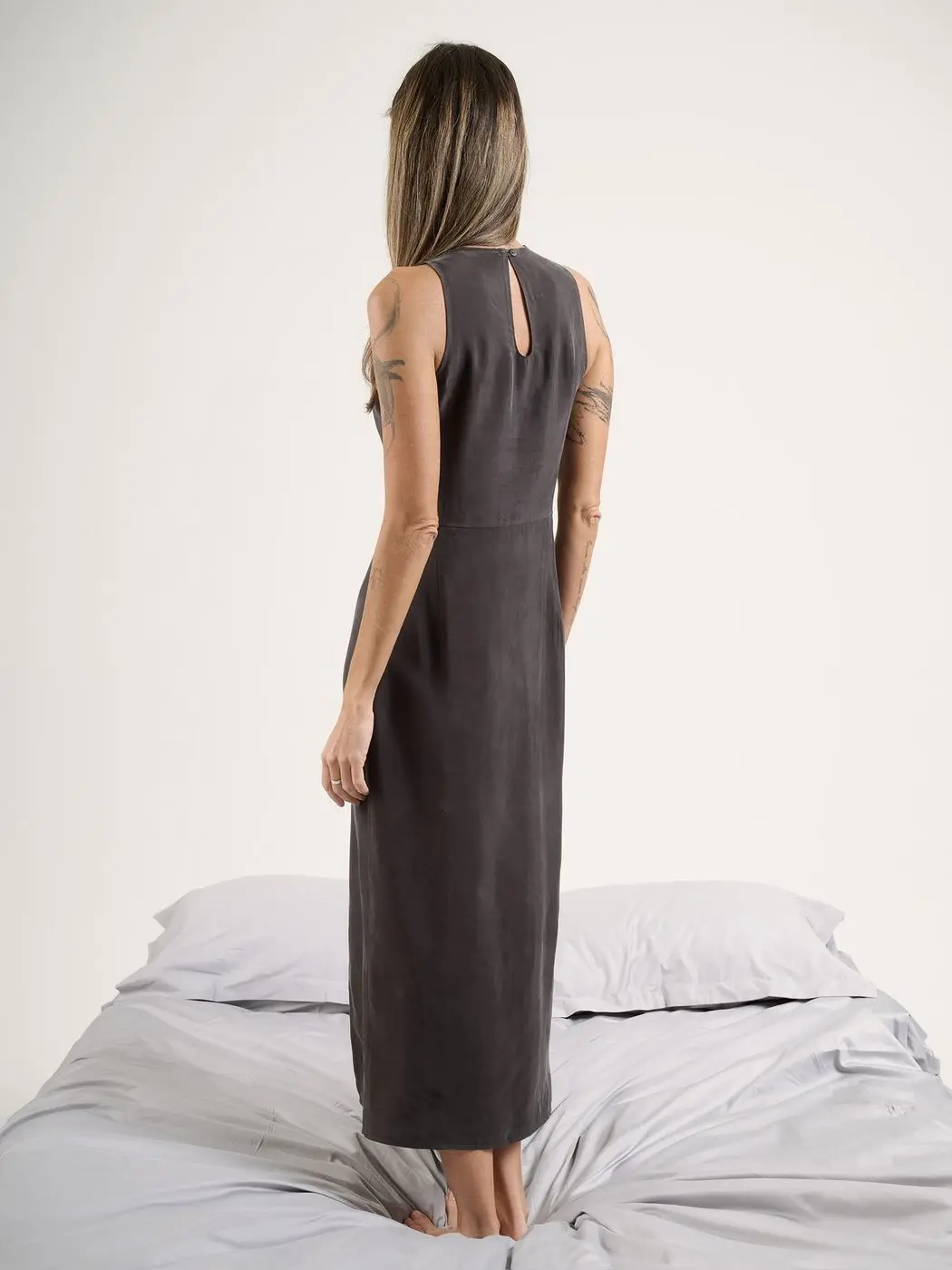 Платье миди с разрезом, графитовый