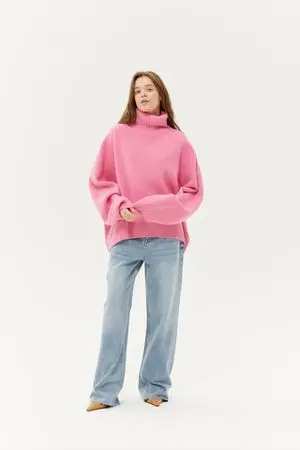 Объемный свитер из шерсти и кашемира с воротником, розовый