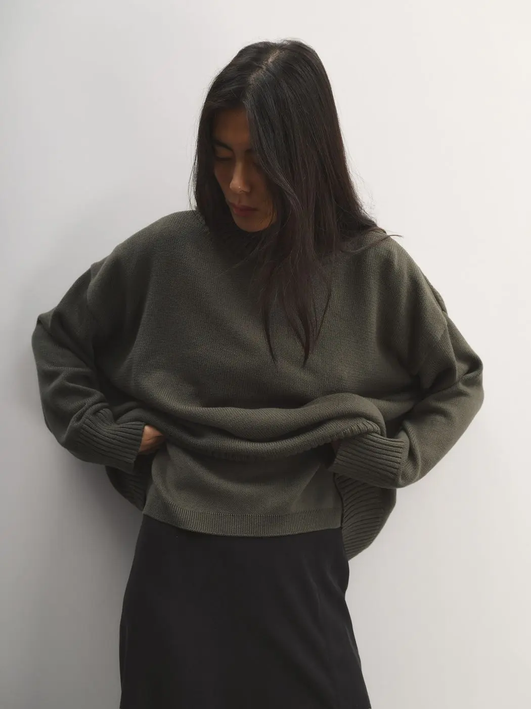 Свитер объемный с воротником-стойкой, хаки