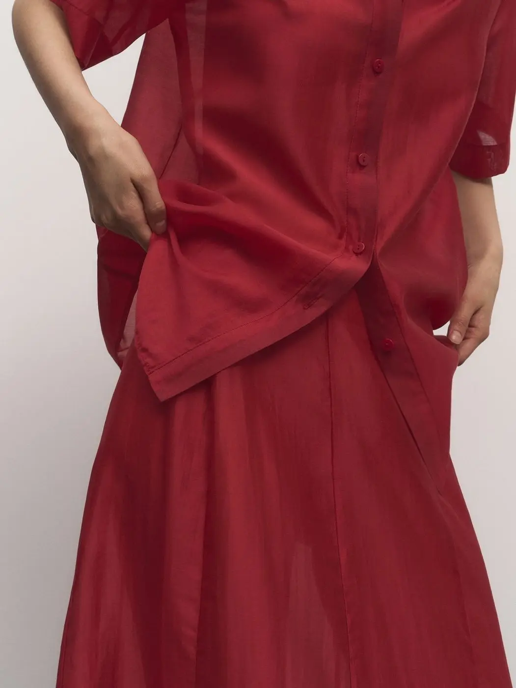 Рубашка объемного кроя из органзы, красный