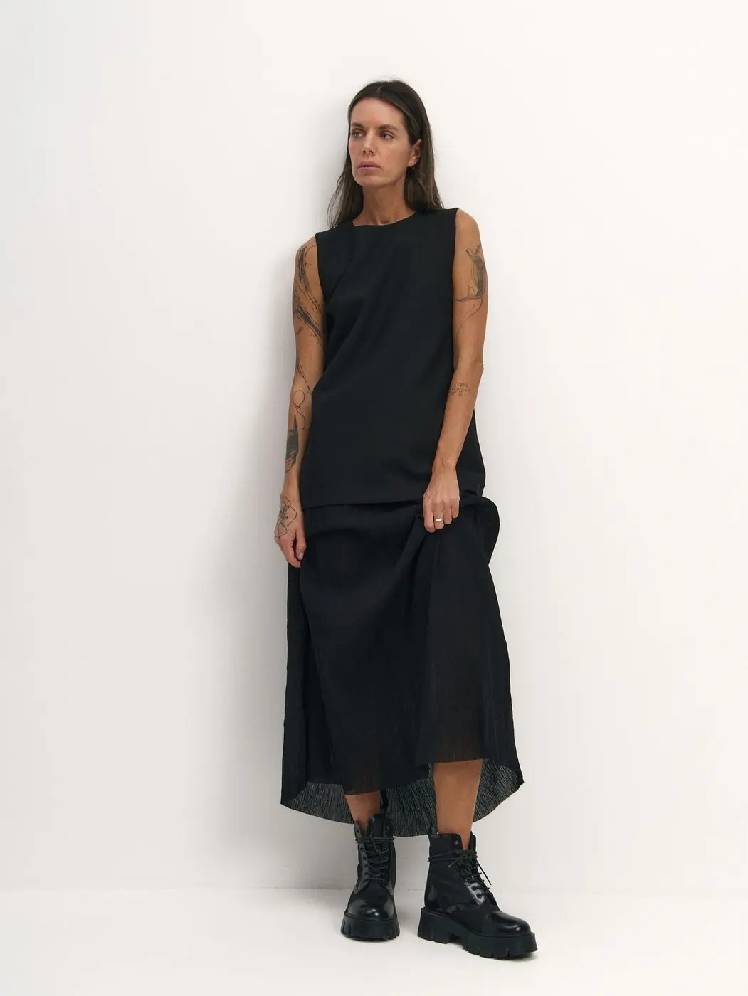 Платье макси с фактурной юбкой, черный