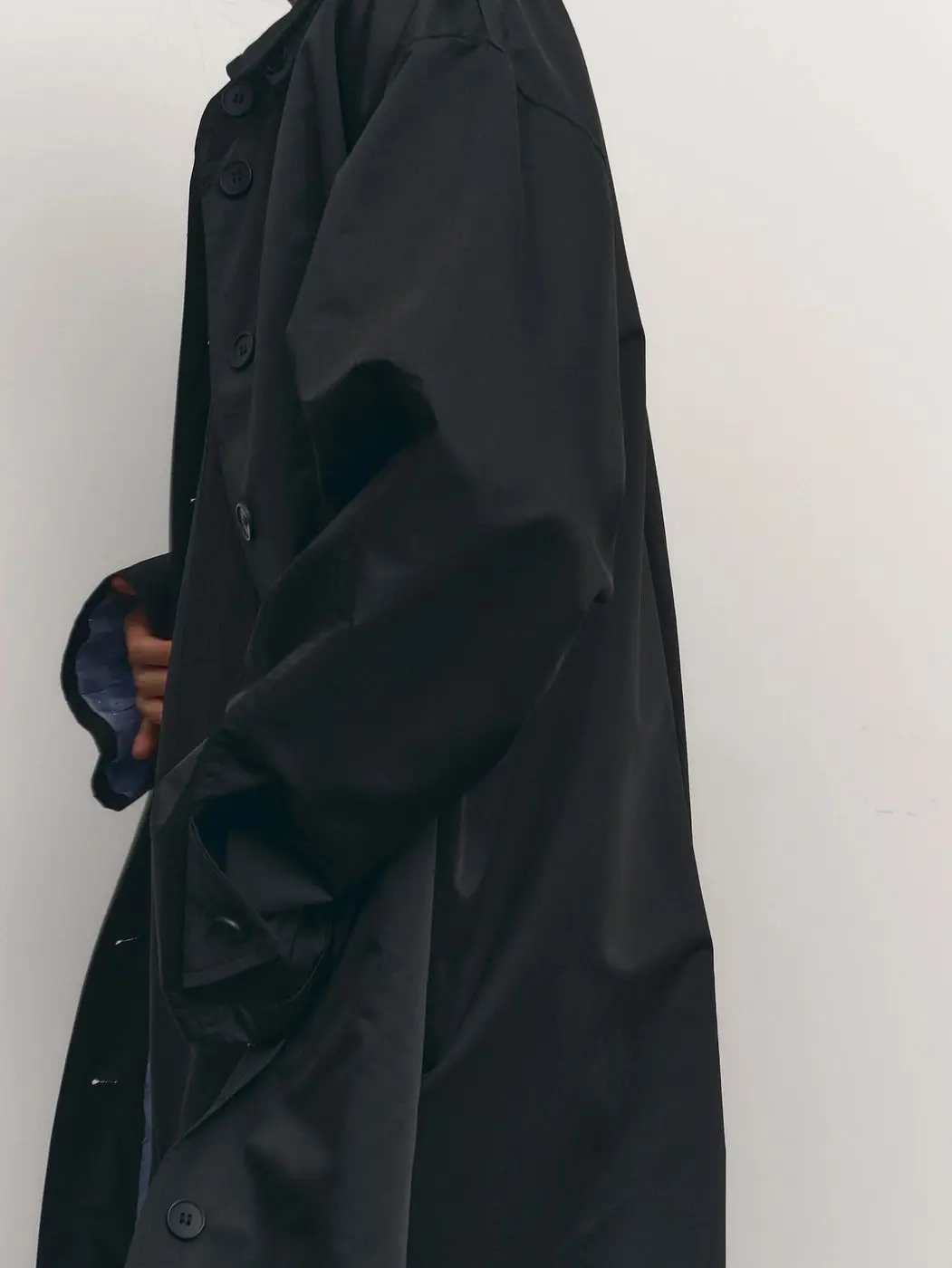 Плащ, черный