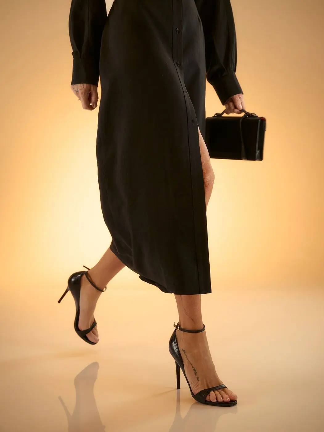 Платье-рубашка с защипами на талии, черный