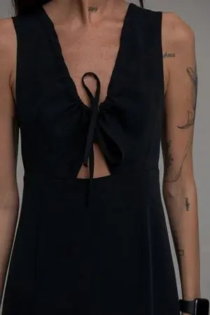 Платье с завязками на груди, черный