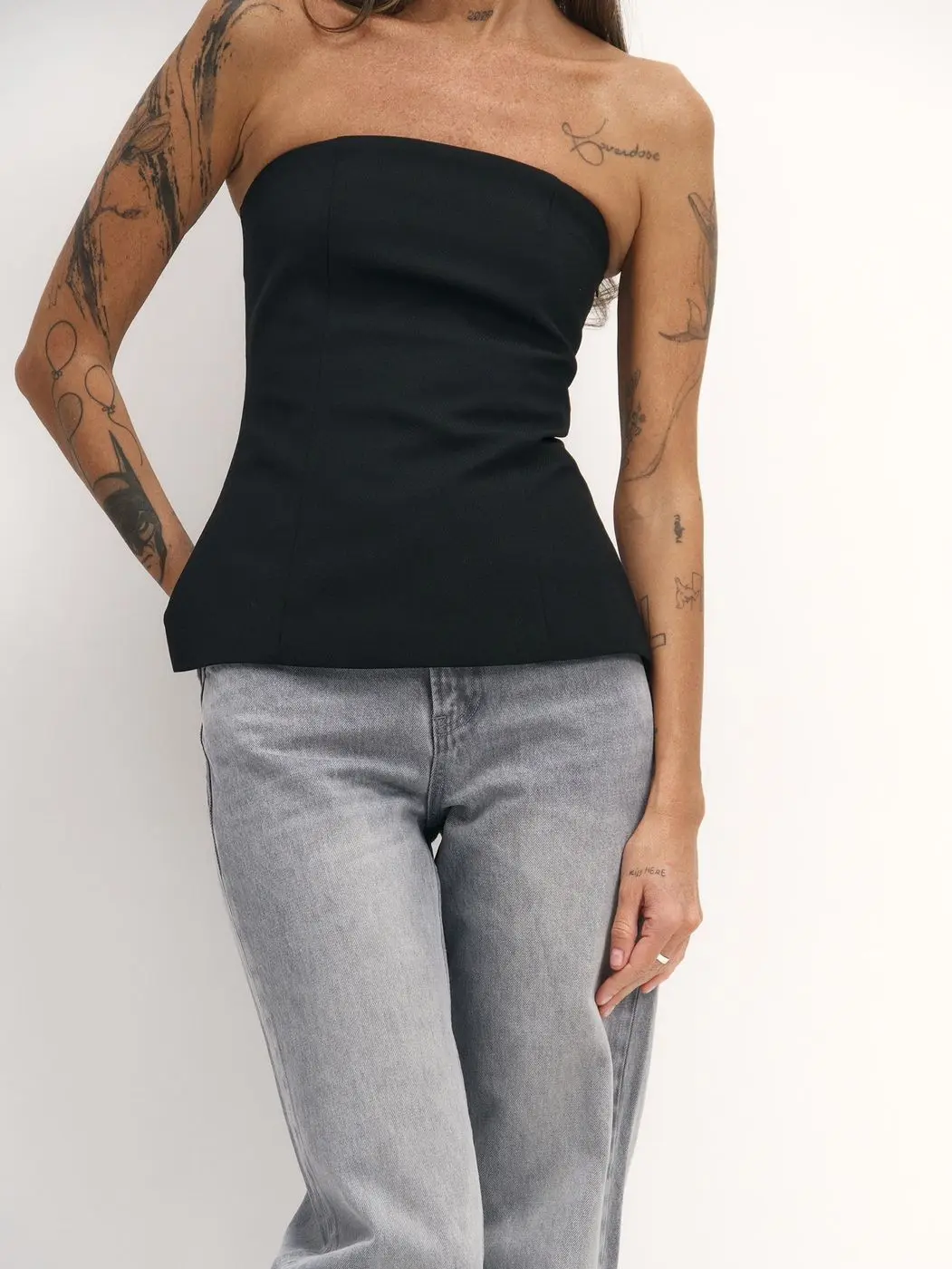 Корсет из фактурной ткани, черный