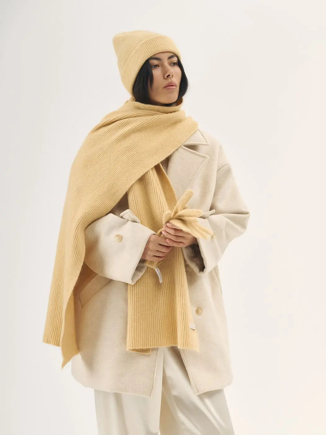 Шапка с мохером, желтый